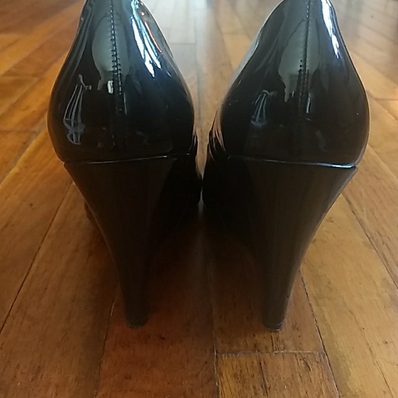 Black patent pumps - Picture 3 of 5